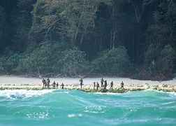 Planete+ HD Sentinelczycy. Ostanie plemię na Ziemi