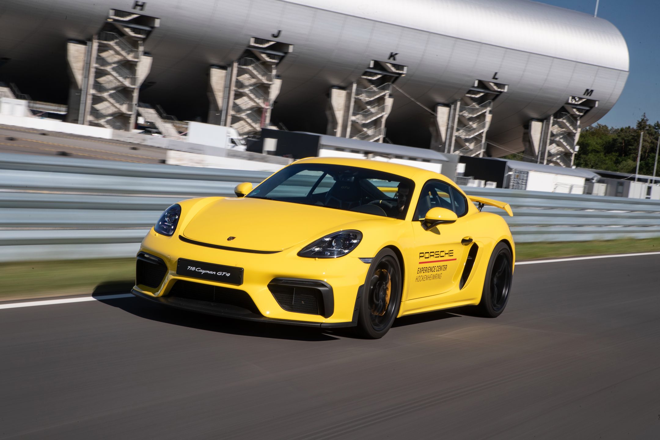 Porsche 718 Cayman GT4