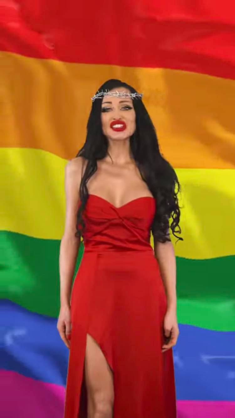 Małgorzata Godlewska śpiewa hymn na Święto Niepodległości