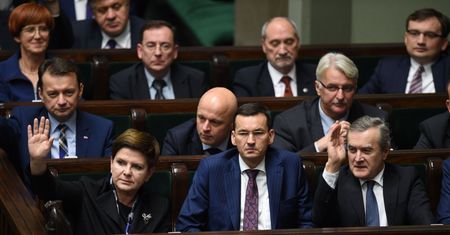 Rząd odpiera zarzuty Amerykanów: "Za jakiś czas będą musieli się wycofać z tej decyzji"