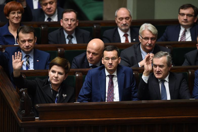 Rząd odpiera zarzuty Amerykanów: "Za jakiś czas będą musieli się wycofać z tej decyzji"