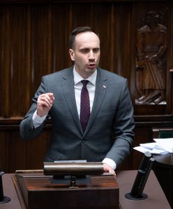 Kowalski cieszy się z unijnych pieniędzy. Kiedyś mówił, że KPO to "lichwa"