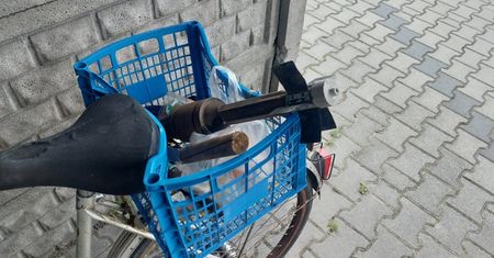 Miał pocisk w koszyku rowerowym. Chciał go sprzedać i dorobić do renty