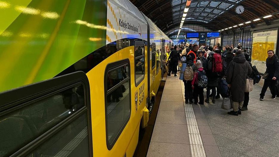 Uchodźcy z Ukrainy będą mogli za darmo pojechać pociągami Kolei Dolnośląskich do Niemiec