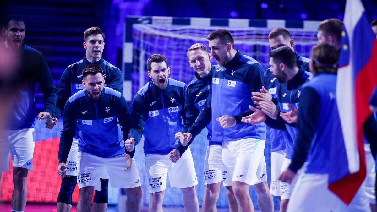 Zdjęcie okładkowe artykułu: Getty Images / Kolektiff Images/DeFodi Images / Na zdjęciu: Słowenia podczas EHF EURO 2022