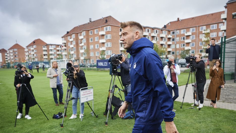 COPENHAGEN, DENMARK - SEPTEMBER 04: Nicklas Bendtner of FC Copenhagen arriving to the FC Copenhagen training session at KBs Baner on September 4, 2019 in Frederiksberg, Denmark. (Photo by Lars Ronbog / FrontZoneSport via Getty Images)