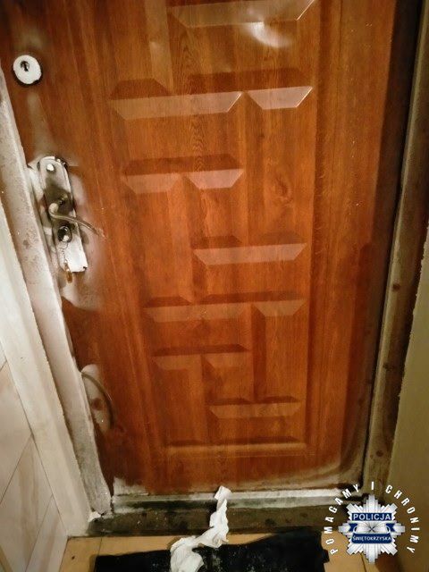 Dwie interwencje jednego wieczoru. Niskie temperatury niemal odebrały życie mieszkańcom powiatu opatowskiego