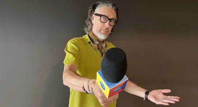 Szymon Majewski pojawi się w roli prowadzącego w TVN. To powrót po 12 latach