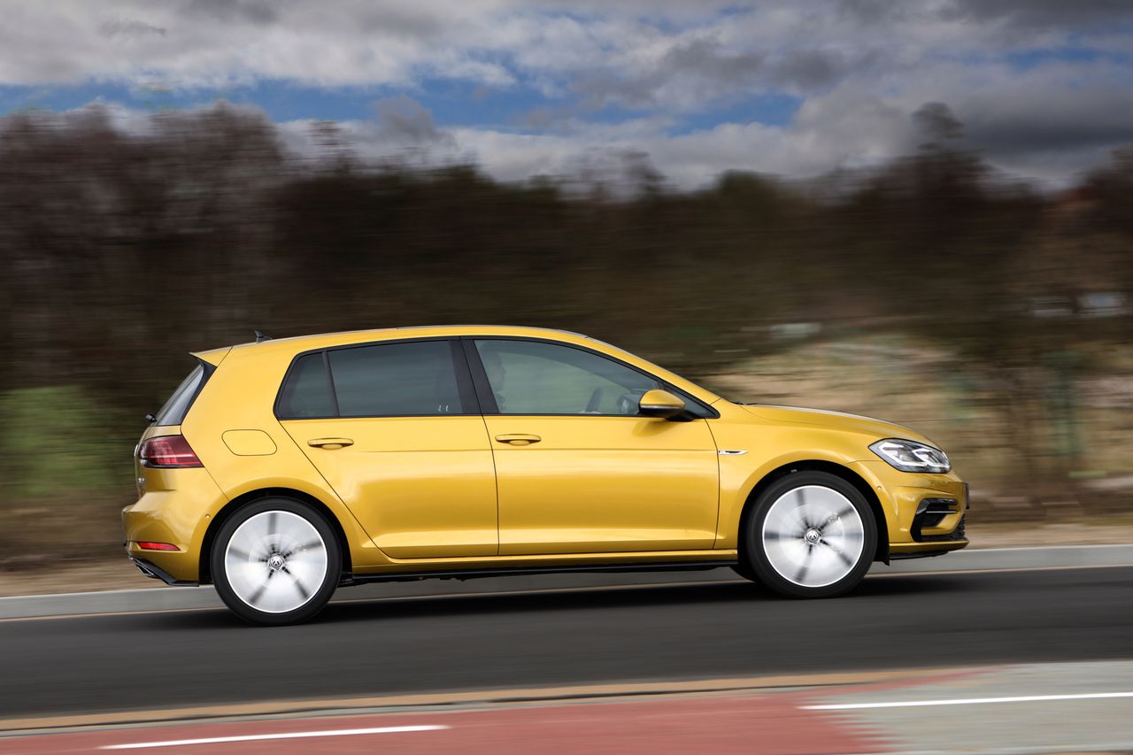 Volkswagen przejmuje technologię Audi i... Suzuki. Pierwsze prototypy nowego Golfa już w testach