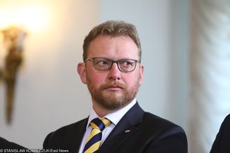 Ważna korespondencja na prywatnym e-mailu ministra. Resort nie widzi problemu