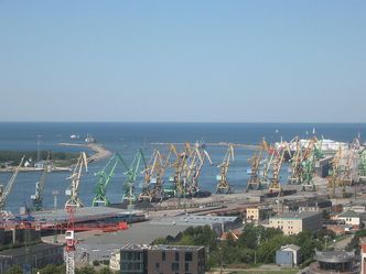 Rafineria w Możejkach pomaga zarabiać portowi w Kłajpedzie