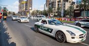 Flota egzotycznych samochodów policji w Dubaju