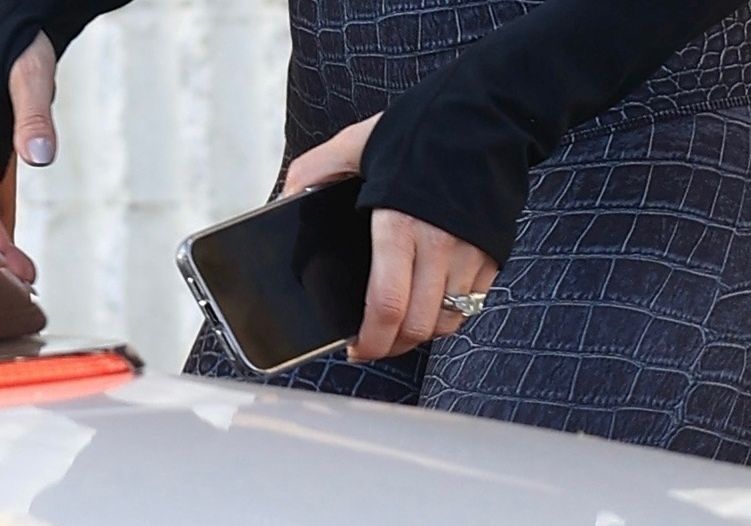 Jennifer Lopez z obrączką ślubną na palcu