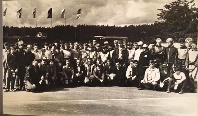 Dwutygodniowy obóz szkoleniowy dla klasy 125ccm odbył się w sierpniu 1986 roku w Rydze. Obecni byli chłopcy z całego ZSRR.