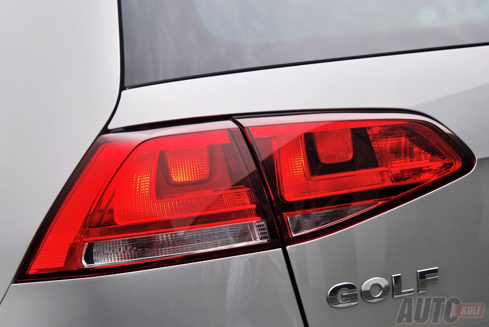 Volkswagen Golf VII 2,0 TDI DSG Highline