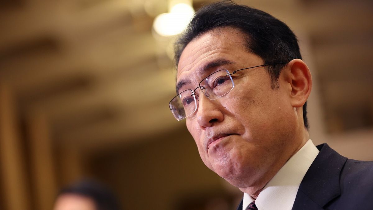 Premier Japonii Fumio Kishida uruchamia sankcje