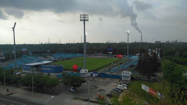 Widok z podnośnika na stadion (fot. Tomasz Żółkiewicz)