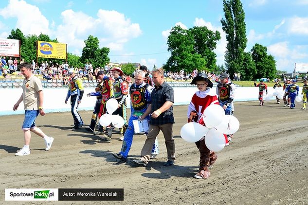 Od kilku lat na mecze w Rawiczu przychodzi garstka kibiców