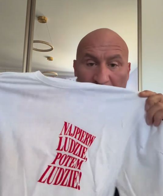 Marcin Najman pokazał paczkę od Lewicy 