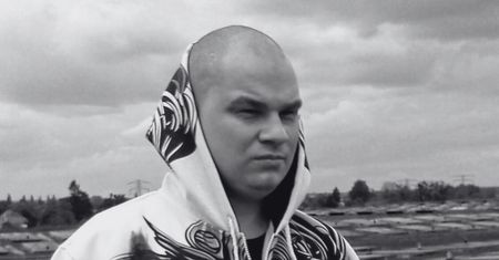 Nie żyje Marcin Czerechowicz. Raper został znaleziony martwy w mieszkaniu