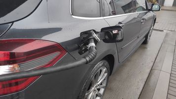 Średnie ceny paliw w Polsce. Jedno drożeje