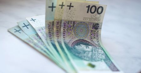 Bony o wartości 2500 zł dla 7 mln Polaków. "Przeraża nas brak konsekwencji"