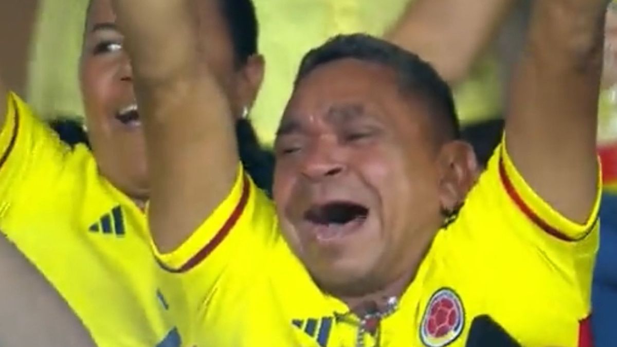 Twitter / ELEVEN SPORTS / Na zdjęciu: ojciec Luisa Diaza cieszący się z gola syna