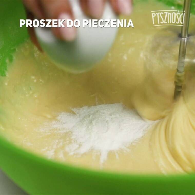 genialne ciasto z jabłkami i rodzynkami