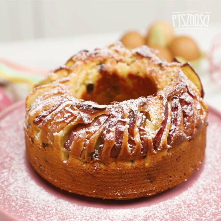 genialne ciasto z jabłkami i rodzynkami