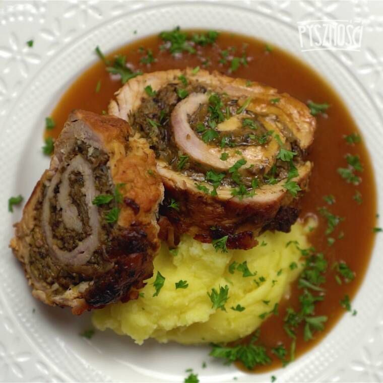 rolada ze schabu z pieczarkami
