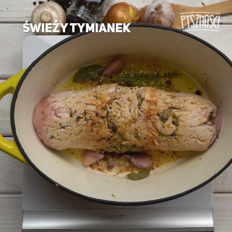 rolada ze schabu z pieczarkami