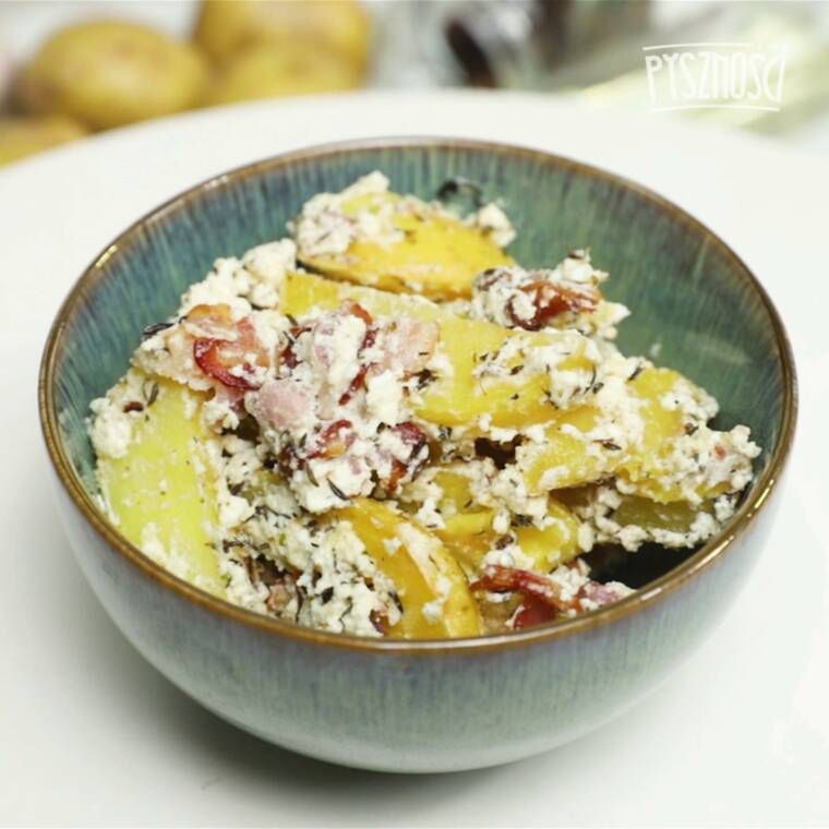pieczone ziemniaki z fetą i boczkiem