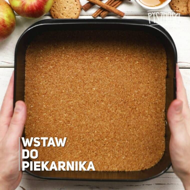 sernik z karmelizowanymi jabłkami