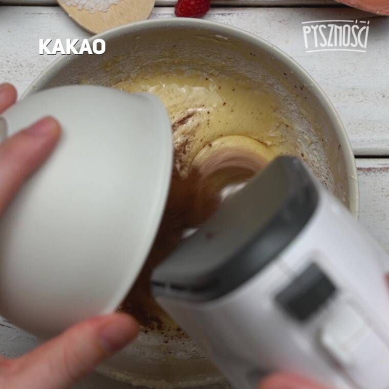 przepyszne walentynkowe babeczki z malinowym kremem