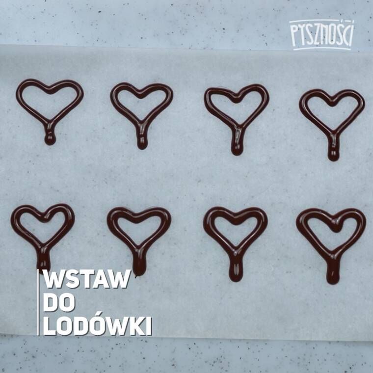 przepyszne walentynkowe babeczki z malinowym kremem