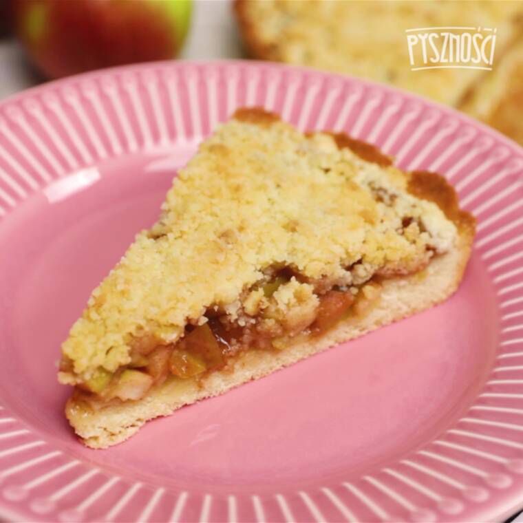 genialna tarta z jabłkami na ciepło z chrupiącą kruszonką
