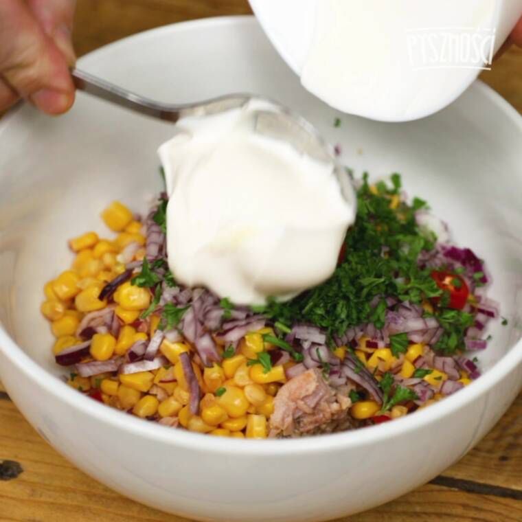 okrągłe łódeczki z cukinii z tuńczykiem