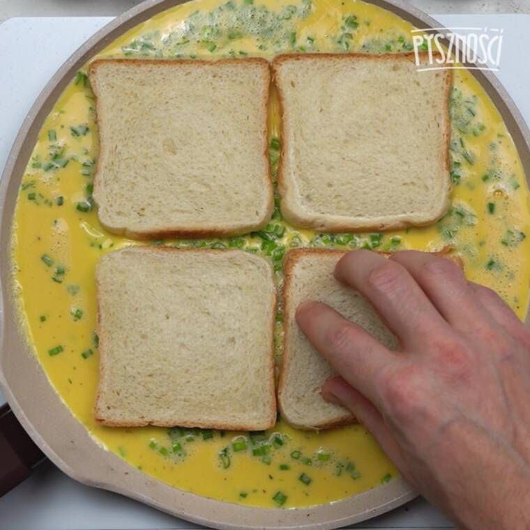 błyskawiczny omlet z tostami