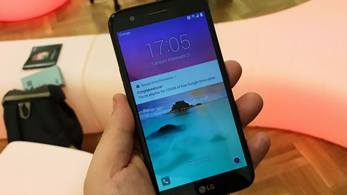 LG K10 (2017) - ten telefon będzie hitem u operatorów 1