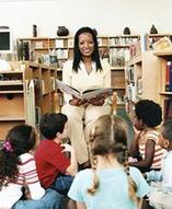 Protest przeciwko likwidacji bibliotek w małych miejscowościach