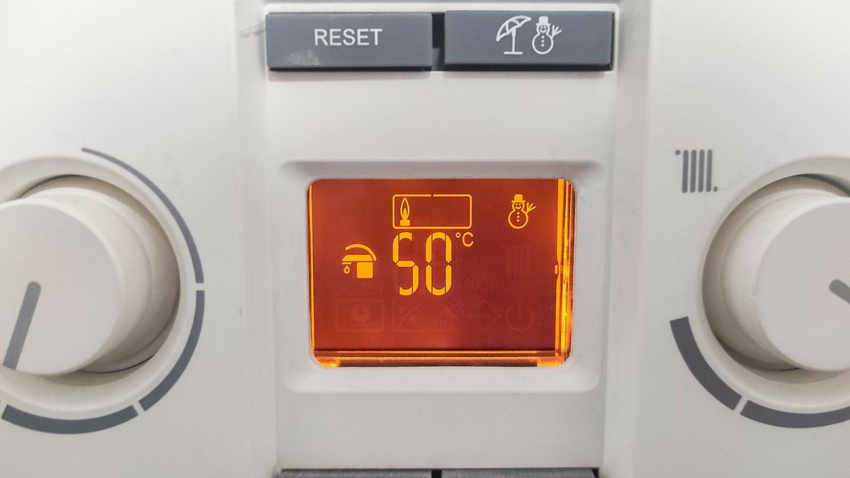 Jak ustawić temperaturę kotła gazowego, żeby oszczędzać? 