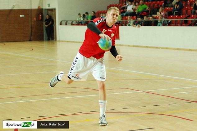 Wojciech Gumiński podczas Turnieju Czterech Narodów skutecznie wykonuje rzuty karne