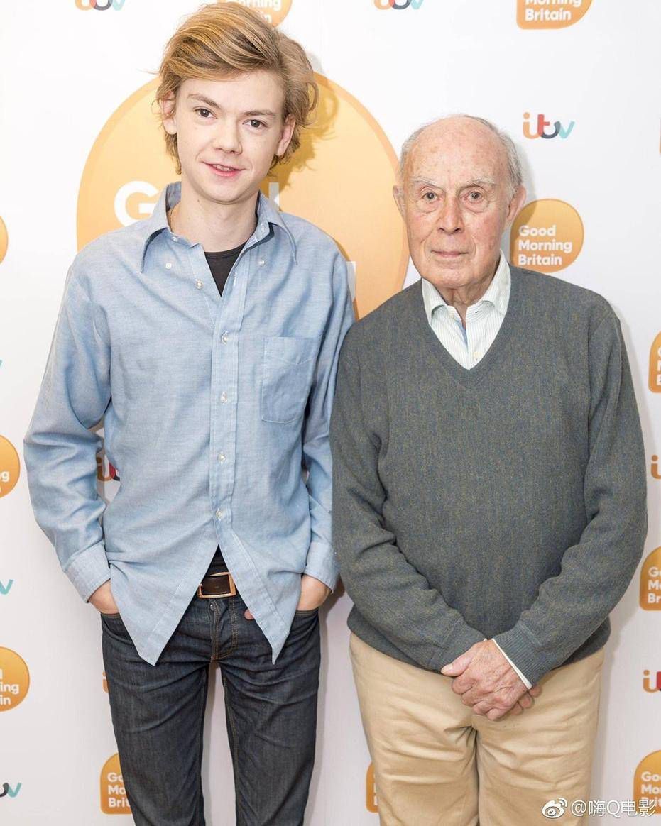 Thomas Brodie Sangster zagrał Sama w To właśnie miłość