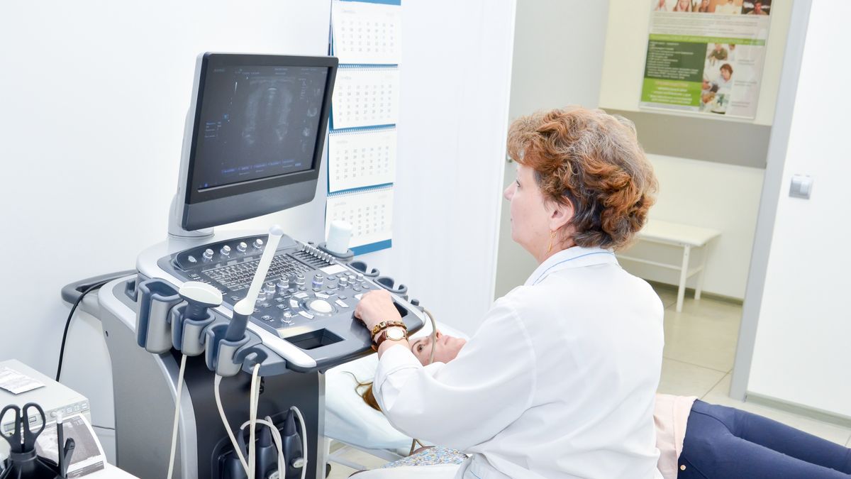 Żabka sfinansowała zakup 100 najwyższej klasy, wielofunkcyjnych, przenośnych ultrasonografów. Urządzenia te wykorzystywane są do badań USG płuc i trafiły do szpitali w całej Polsce