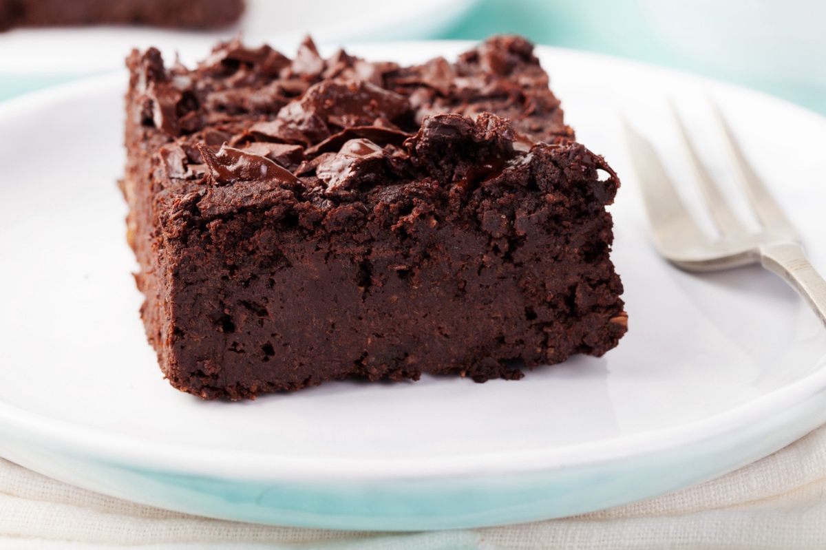 Bananowe brownie bez cukru i bez mąki. Zrobisz szybko z 4 składników