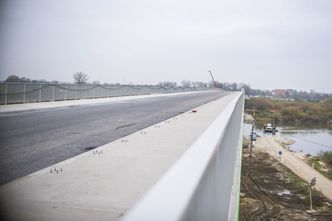Most za 53,7 mln zł spina dwa województwa. Ma 677 metrów długości