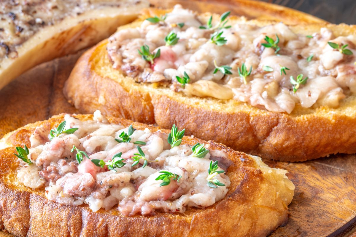 Rozsmarowany na grzance jest lepszy niż masło. Większość boi się spróbować