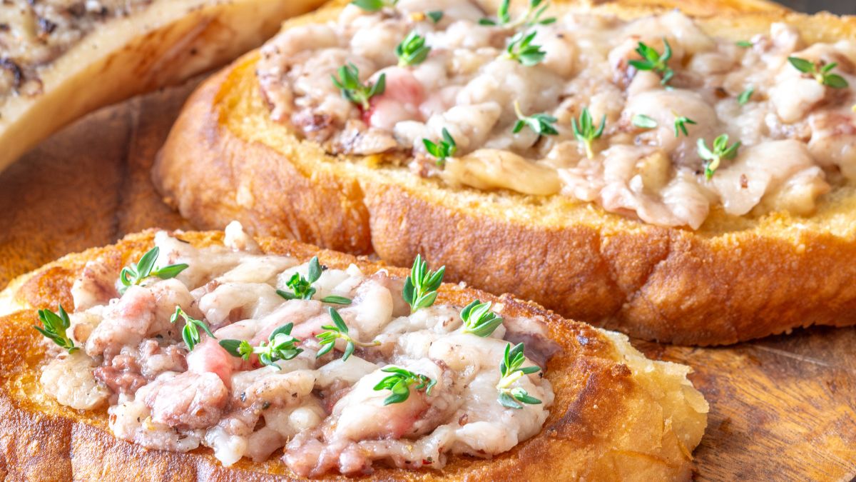 Pieczony szpik kostny jest idealny na kanapki