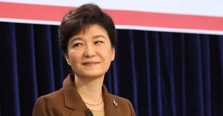 Zarzuty dla byłej prezydent Korei Południowej. Brała łapówki i zdradzała tajemnice państwowe szamance