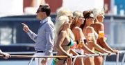''Wilki z Wall Street'':  Leonardo DiCaprio pociesza się po Oscarach